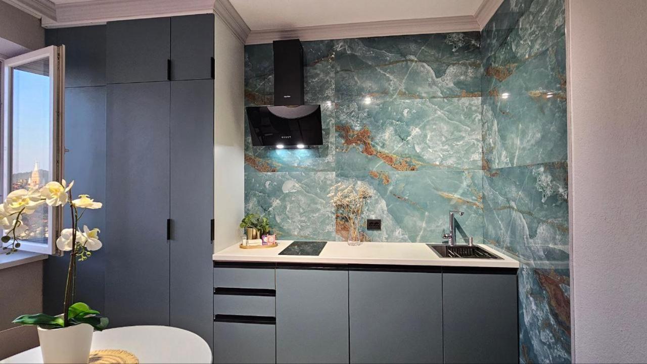 Blue Apartment Мукачево Экстерьер фото